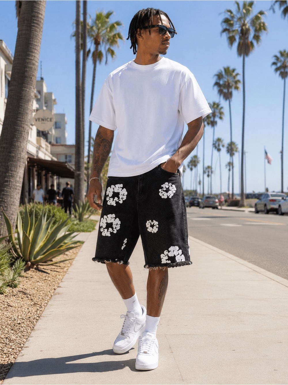 Denim Tears African Diaspora Goods Black Cotton Wreath Denim Shorts Men’s Size M